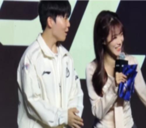 哥伦甲,连胜与,对比两队状,500比分官网,体育赛事平台,足球比赛比分,篮球比赛数据,体育赛事信息